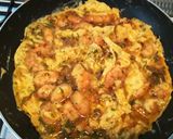 Foto del paso 7 de la receta Tortilla de ajetes con langostinos