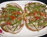 Foto del paso 2 de la receta: SANDWICH ABIERTO DE ARROLLADO CON PALTA EN PAN BAGEL. JON STYLE
