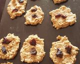 Foto del paso 3 de la receta: Galletas de avena, banana y pasas