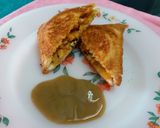 A picture of step 6 of Toasted Sandwich made with Potato Sabzi.