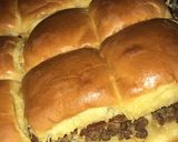 A picture of step 6 of T’s Bacon Cheeseburger Sliders.