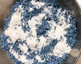 Hình bước làm 3 của món Xôi Hoa Đậu Biếc