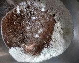 Foto del paso 2 de la receta: Budín de frutilla y chocolate
