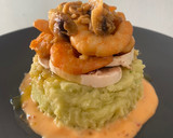Foto del paso 8 de la receta: Timbal de Patata con Salsa de Aguacate, Langostinos al Ajillo y Champiñones en Dos Texturas 🦐