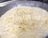 Foto del passaggio 2 della ricetta Tagliolini con taleggio e guanciale croccante su crema di zucca