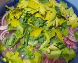 Foto del paso 2 de la receta: Tostadas de ceviche con papas 🥔 rústicas al ají picante 🌶