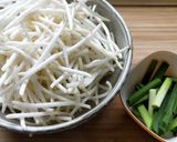豆芽炒里肌肉的食譜步驟1照片