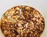 Foto langkah ke 5 dari resep Hot Pot Ayam Cincang dan Terong.