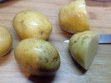 Patate intere in microonde