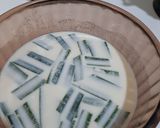 Foto langkah ke 2 dari resep Bongko Kue Keranjang Pisang.