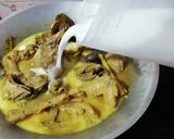 Foto langkah ke 5 dari resep 745.Opor Kuning Ayam Kampung (Bumbu Dasar Kuning).