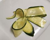 Zucchinischleifen - mit Koriander als Salat Rezeptschritt 7 Foto