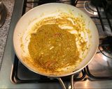 A picture of step 4 of Curry Shrimp with Coconut Cream.
