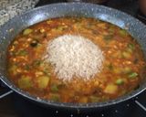 Foto del paso 2 de la receta: Arroz con vegetales y salchichas