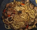 Foto langkah ke 4 dari resep Mie Jamur Bakso.