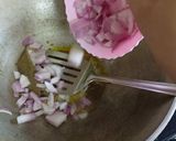 A picture of step 7 of Dahi wali bhindi.