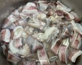 Foto langkah ke 1 dari resep Cumi Krispi Asam Manis.