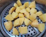 Foto langkah ke 1 dari resep Stik Kentang Keju.