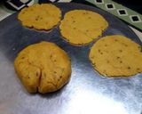 चटपटी मठरी (Chatpati mathri recipe in Hindi) रेसिपी चरण 4 फोटो