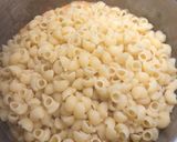 A picture of step 4 of Canadian Bacon and Ranch Pasta.
