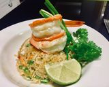 รูปขั้นตอนการทำที่ 4 ของ ข้าวผัดกุ้งดอกขจรพริกหวาน