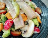Foto del paso 5 de la receta: Ensalada de verduras crudas con ventresca y aliño de aguacate