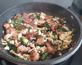 Foto del paso 5 de la receta: Pasta gratinada con carne, acelgas y coliflor