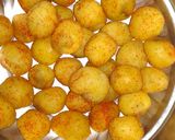A picture of step 1 of Kashmiri Dum Aloo.