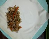 Foto langkah ke 4 dari resep Lumpia isi taoge wortel.