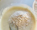 A picture of step 3 of Eggless trifle cake.