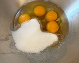 Foto del passaggio 1 della ricetta Ciambellone bicolore veloce