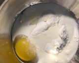Hình bước làm 1 của món Bánh bông lan hình con sò chanh dây hạnh nhân cắt lát và hạt chia