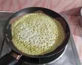 Foto langkah ke 5 dari resep Martabak Manis Teflon.