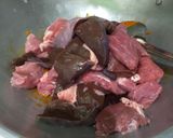 Foto langkah ke 2 dari resep Semur Daging dan Hati Sapi.