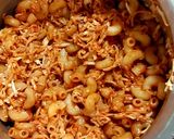 A picture of step 3 of Chicken pizza pasta.