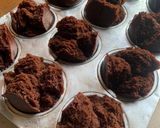 Foto langkah ke 8 dari resep Bolu Kukus Coklat.