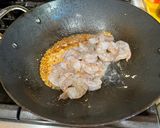A picture of step 2 of Stir-Fried Green Beans with Shrimp.