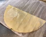 Une image de l'étape 4 de « Crabe » feuilleté au jambon blanc et pesto de fanes de radis.