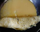 Foto langkah ke 7 dari resep Telur gulung isi sayuran.