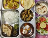 पूर्वी यूपी की प्रसिद्ध थाली मूंग की दाल की कढ़ी (मूंगोड़ी)चावल,जीरा आलू,कचरी,पापड़,चटनी, अचार रोटी साथ में बेसन के लड्डू रेसिपी चरण 8 फोटो