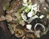 A picture of step 3 of Hot and sour vegetable soup.