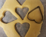 Foto del paso 7 de la receta: Pastas corazón de chocolate frutas y figuritas