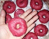 Foto langkah ke 5 dari resep Donat Merah Putih.