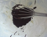 Foto del paso 3 de la receta: Helado de paletas de chocolate bañadas en chocolate (polos)