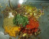 कच्चे केले की सब्जी (kacche kele ki sabzi recipe in Hindi) रेसिपी चरण 2 फोटो