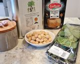 Foto del paso 1 de la receta: Pesto de nueces de macadamia