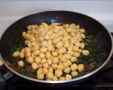 Foto del paso 13 de la receta: Garbanzos refritos con espinacas