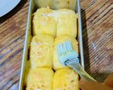 Foto langkah ke 5 dari resep Roti Sobek.