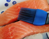Foto del paso 2 de la receta: Salmón con nata agria al eneldo
