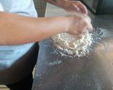 Foto del paso 3 de la receta: Bollos🥯 de jamón y queso con dip de chipotle 😋